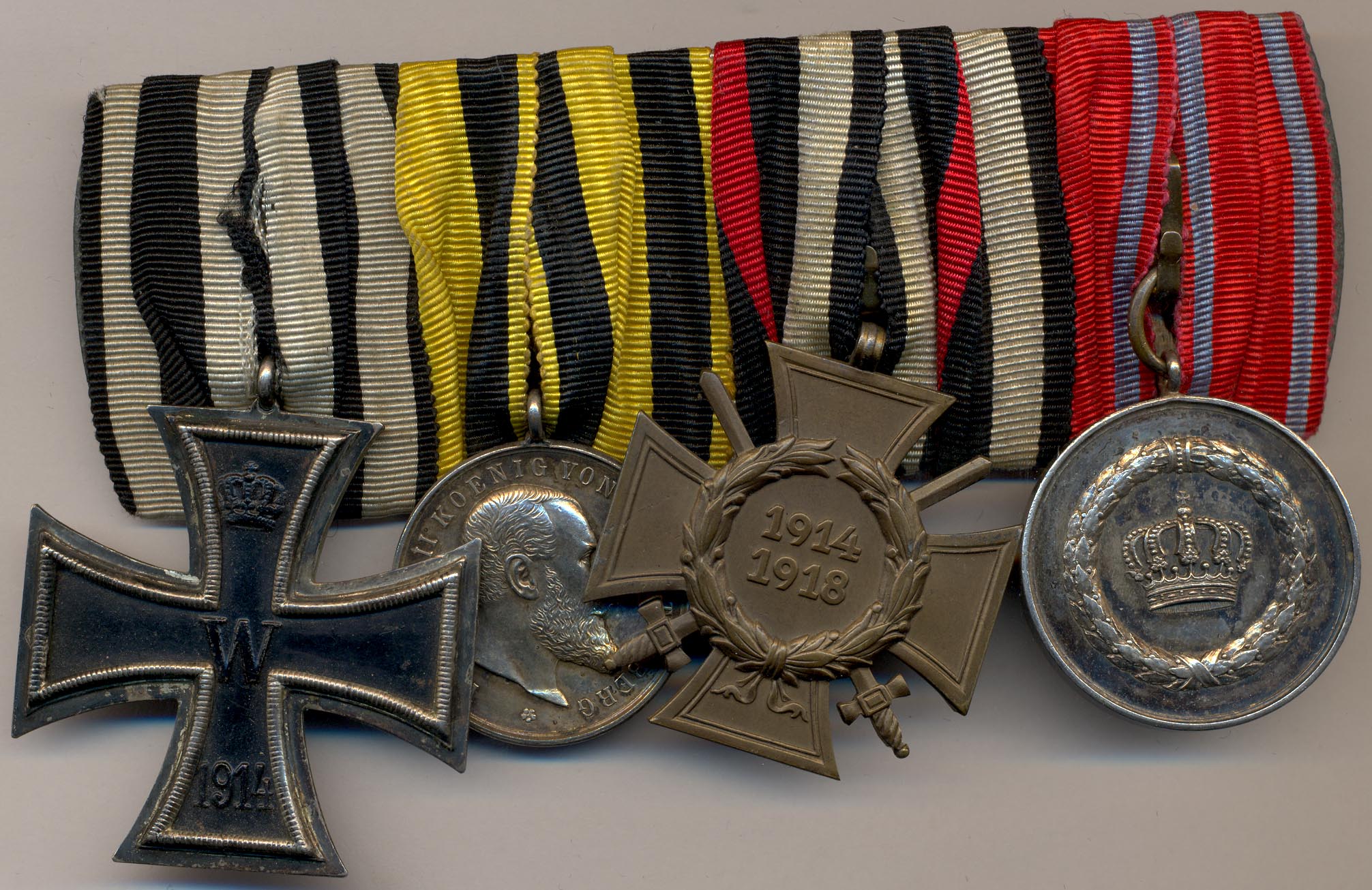 Фашистские медали. Медали Германии второй мировой войны. Награда Железный крест 1913. Шпанга наградная Германия.