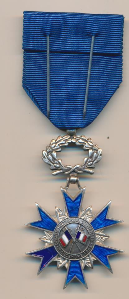 орден за заслуги франция. орден цицина сельскохозяйственных заслуг. франция наградные медали. франция орден заслуг. офицер ордена «за заслуги» франция.